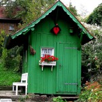 Ein grünes Gartenhaus